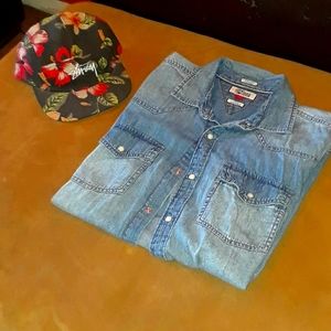 Tommy's Hilfiger shirt